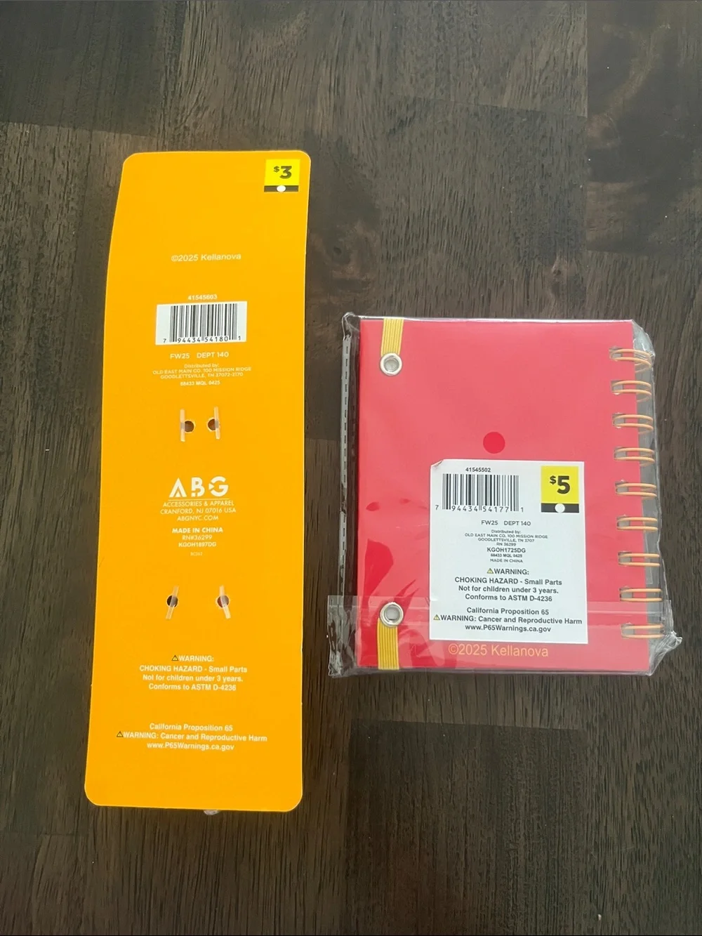 Cheez It Stationary Set Cheez It Wobble Pen & Cheez It Notebook w/ 2 Charms NWT